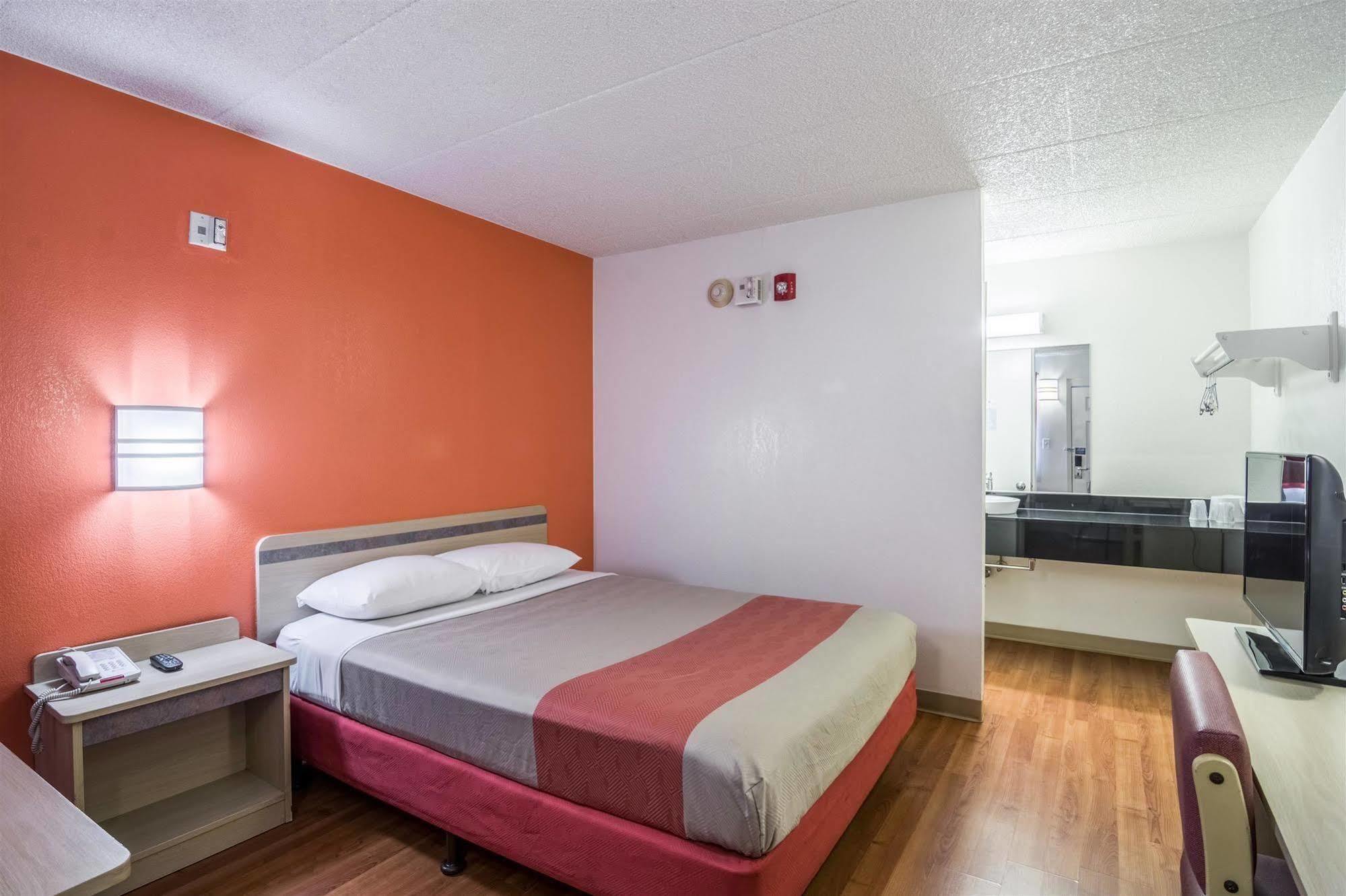 Motel 6 Chicago Southwest - 奥罗拉 外观 照片